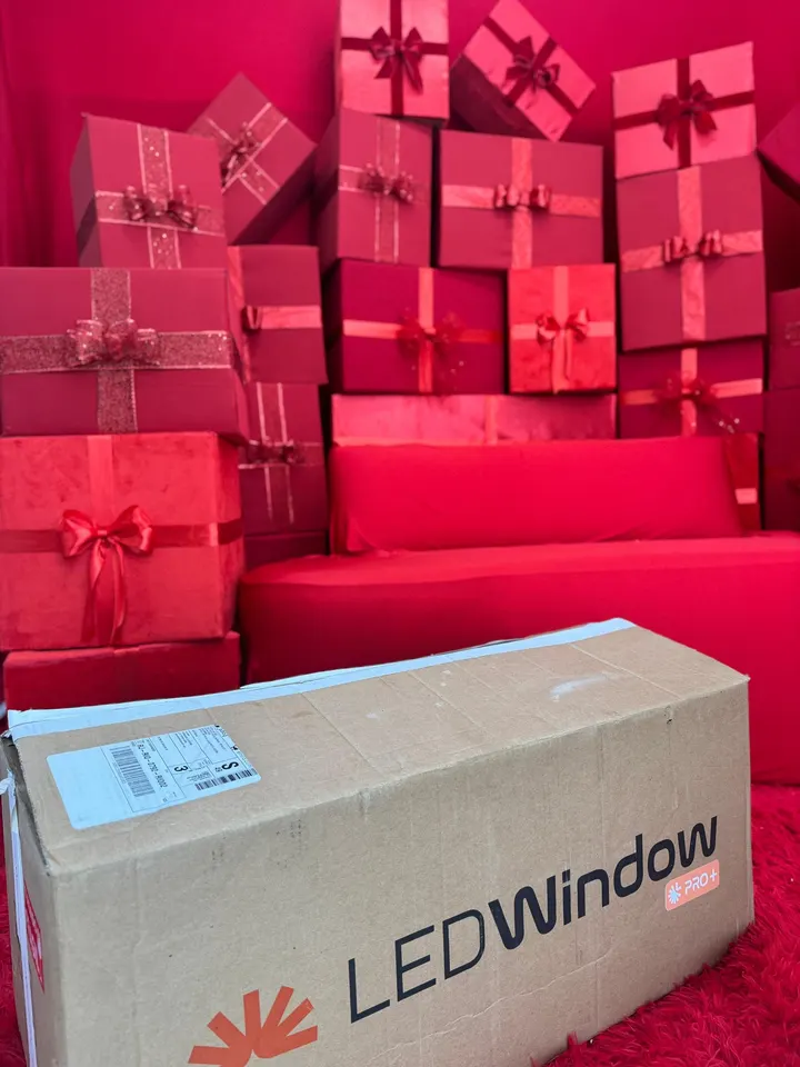 Foto com luz LEDWindow · @photodefato