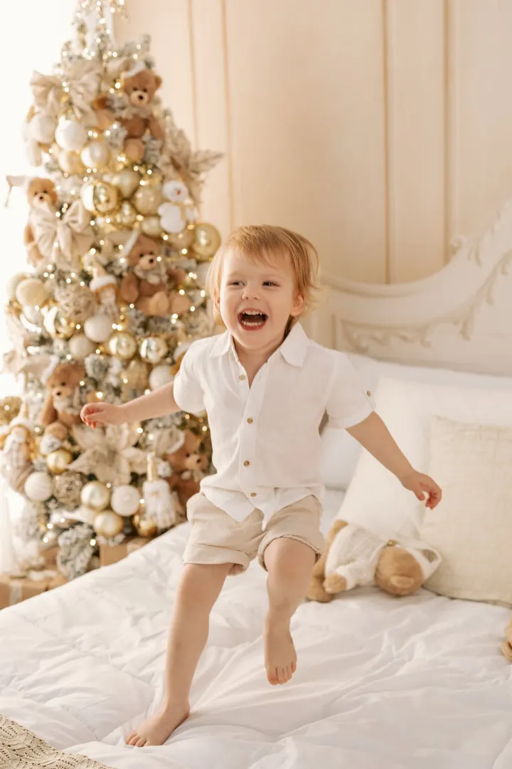Ensaio infantil com luz LEDWindow · @belferreiraphoto