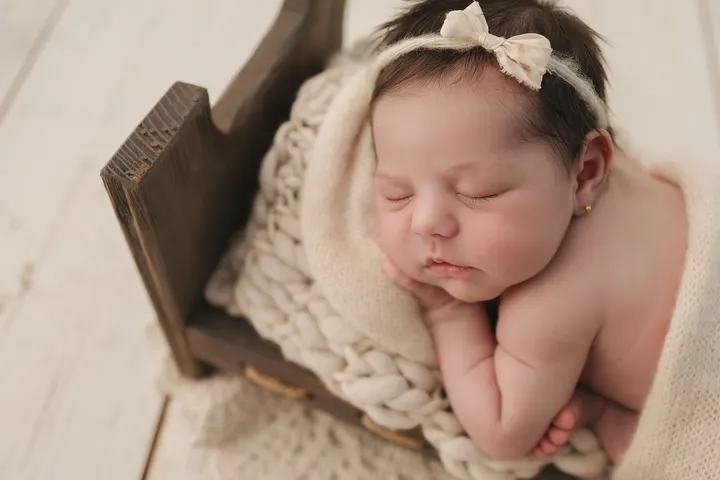 Newborn session with LEDWindow light · @belferreiraphoto